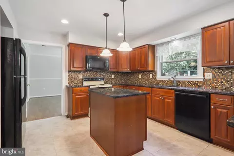 Kitchen - 11904 Bristolwood Ter, Laurel, MD 20708 photo 2 of 3