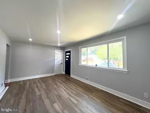 Living - 9321 Calanda St, Lanham, MD 20706 photo 2 of 3