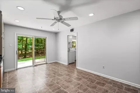 12203 Valerie Ln, Laurel, MD 20708 photo 18
