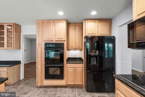 12203 Valerie Ln, Laurel, MD 20708 photo 15