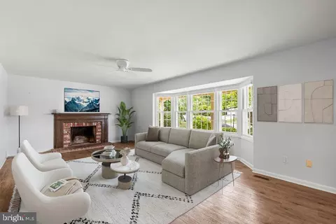 12203 Valerie Ln, Laurel, MD 20708 photo 7