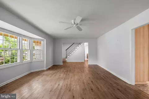12203 Valerie Ln, Laurel, MD 20708 photo 9