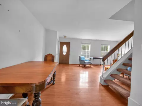 6907 Storch Cir, Lanham, MD 20706 photo 9