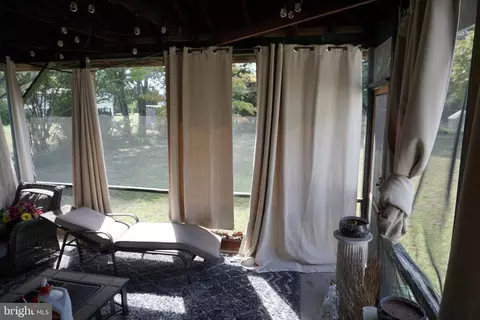 Undisclosed, Clinton, MD 20735 photo 14