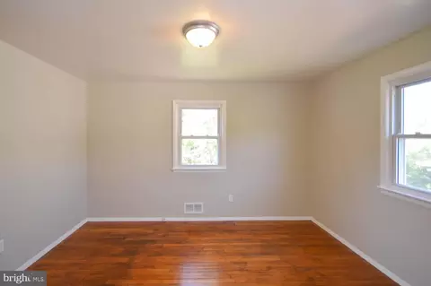 7207 Oliver St, Lanham, MD 20706 photo 16