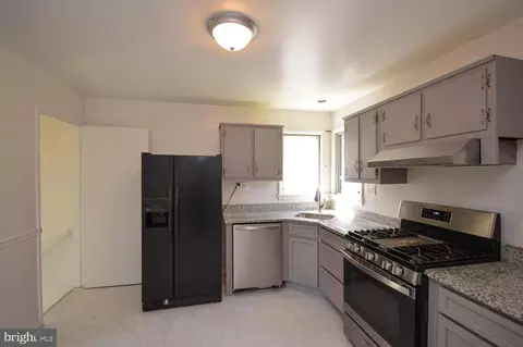 7207 Oliver St, Lanham, MD 20706 photo 19