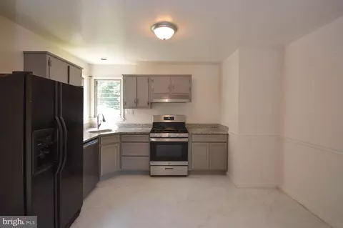 7207 Oliver St, Lanham, MD 20706 photo 18