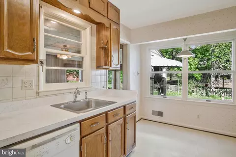 1121 12th St, Laurel, MD 20707 photo 12