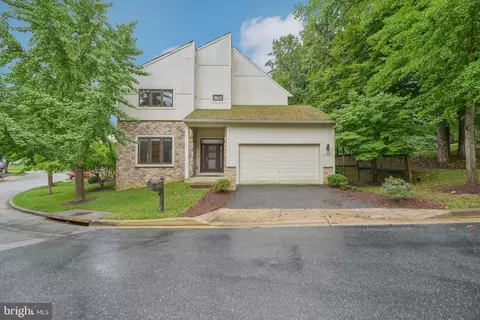 Exterior - 3120 Courtside Rd, Bowie, MD 20721 photo 2 of 11