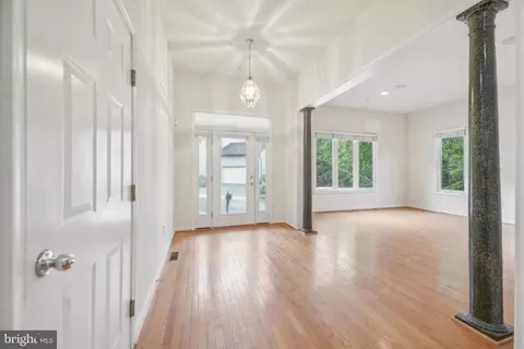 Entry Way - 3120 Courtside Rd, Bowie, MD 20721 photo 1 of 9