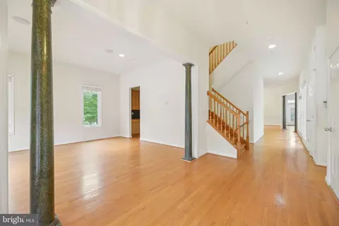 Entry Way - 3120 Courtside Rd, Bowie, MD 20721 photo 2 of 9