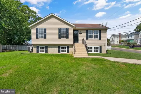 6213 Foote St, Capitol Heights, MD 20743