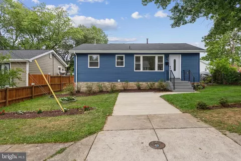 2105 Orchard Pl, Hyattsville, MD 20785
