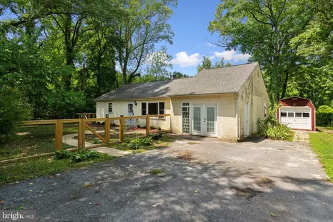 14909 White Hall Ave, Accokeek, MD 20607