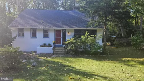 6101 Parkway Dr, Laurel, MD 20707