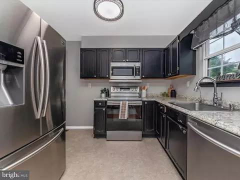 4433 Cape Cod Cir, Bowie, MD 20720 photo 10