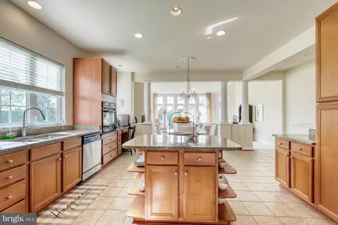 7405 Shadow Park Ct, Laurel, MD 20707 photo 16