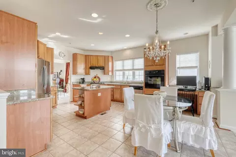 7405 Shadow Park Ct, Laurel, MD 20707 photo 12