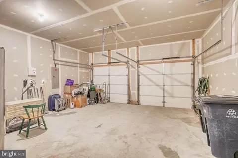 7405 Shadow Park Ct, Laurel, MD 20707 photo 32