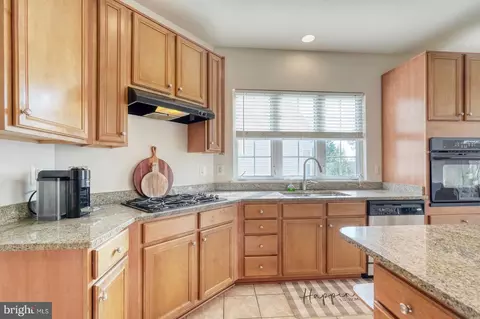 7405 Shadow Park Ct, Laurel, MD 20707 photo 15
