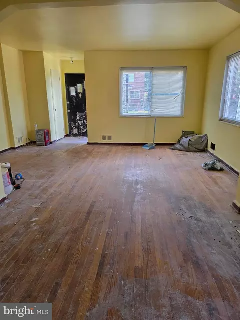 Living - 8329 Navahoe Dr, Silver Spring, MD 20903 photo 1 of 1