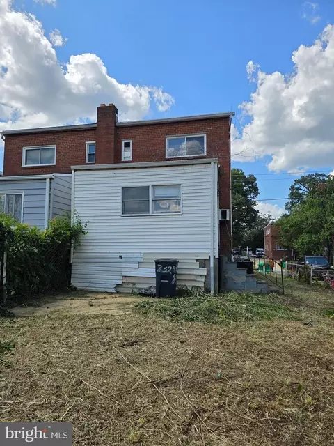 Exterior - 8329 Navahoe Dr, Silver Spring, MD 20903 photo 2 of 3