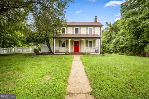 13930 Heatherstone Dr, Bowie, MD 20720