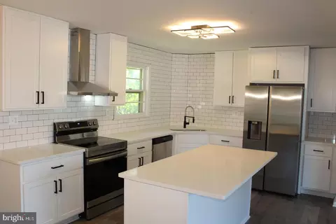 3606 Stonehall Dr, Beltsville, MD 20705