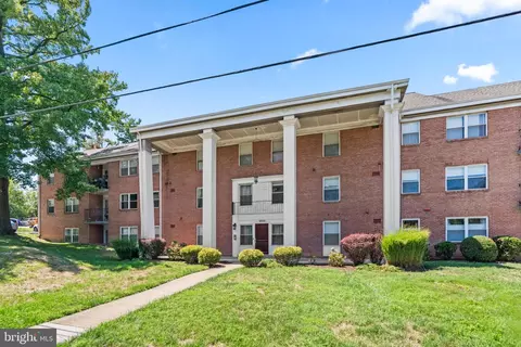 9808 47th Pl #201, College Park, MD 20740