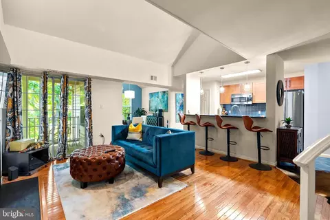 9715 Lake Pointe Ct # 303, Marlboro, MD 20774