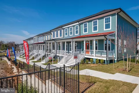 4012 Gallatin St, Hyattsville, MD 20781