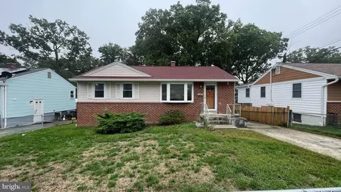 7305 Oliver St, Lanham, MD 20706