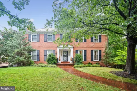 7024 Hunter Ln, Hyattsville, MD 20782