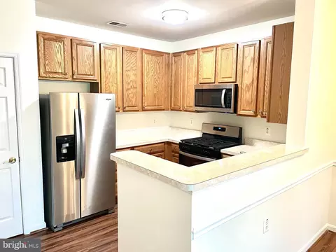 14000 New Acadia Ln #305, Marlboro, MD 20774