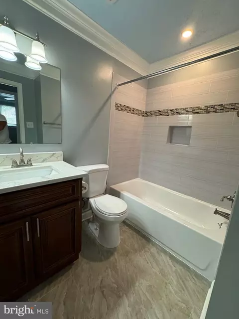 Bath - 15404 Malaya Pl, Laurel, MD 20707 photo 2 of 11