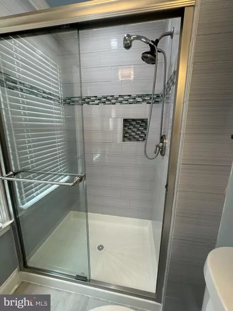Bath - 15404 Malaya Pl, Laurel, MD 20707 photo 5 of 11