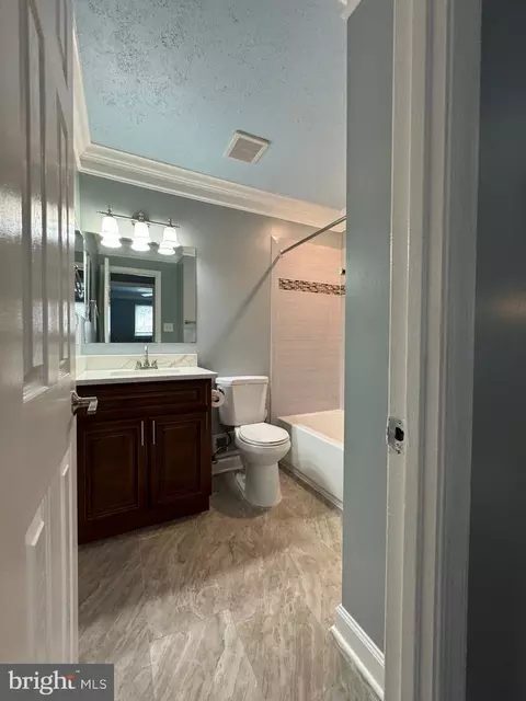 Bath - 15404 Malaya Pl, Laurel, MD 20707 photo 3 of 11