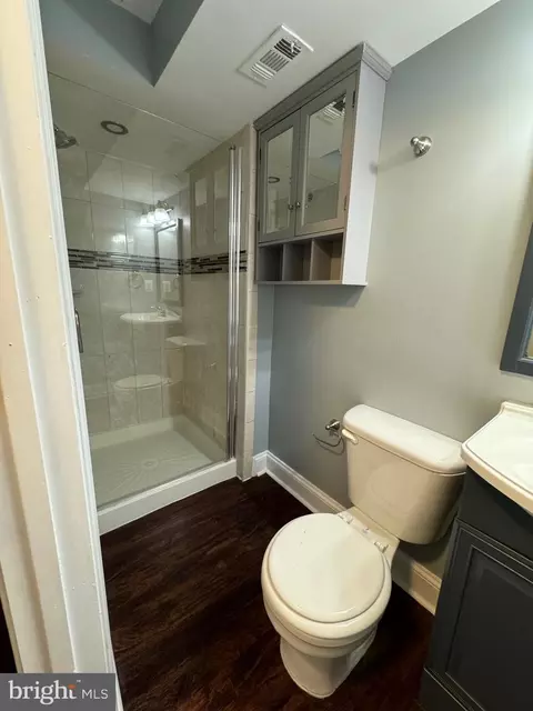 Bath - 15404 Malaya Pl, Laurel, MD 20707 photo 9 of 11