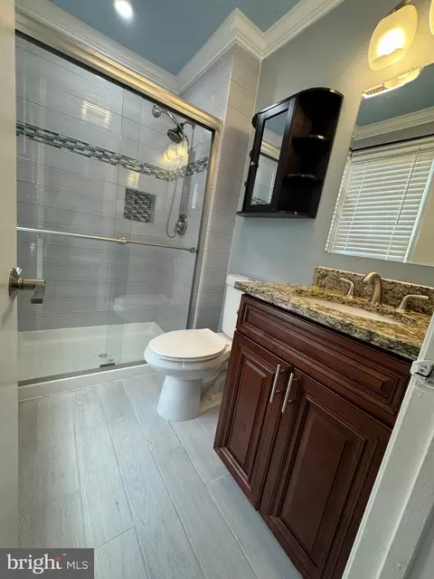 Bath - 15404 Malaya Pl, Laurel, MD 20707 photo 4 of 11