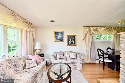 2214 Ritchie Rd, District Heights, MD 20747 photo 7