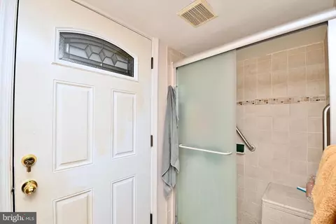 2214 Ritchie Rd, District Heights, MD 20747 photo 23