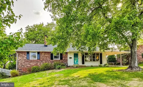 3215 Dunnington Rd, Beltsville, MD 20705