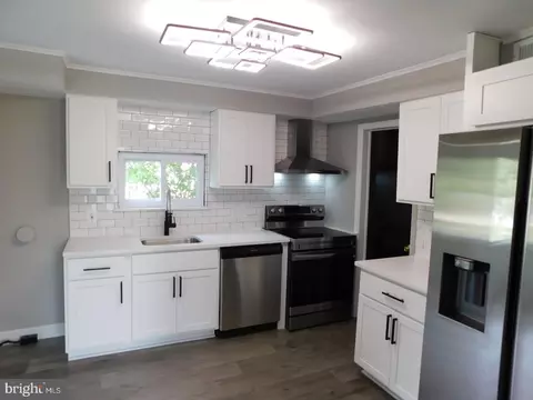6927 Allentown Rd, Temple Hills, MD 20748