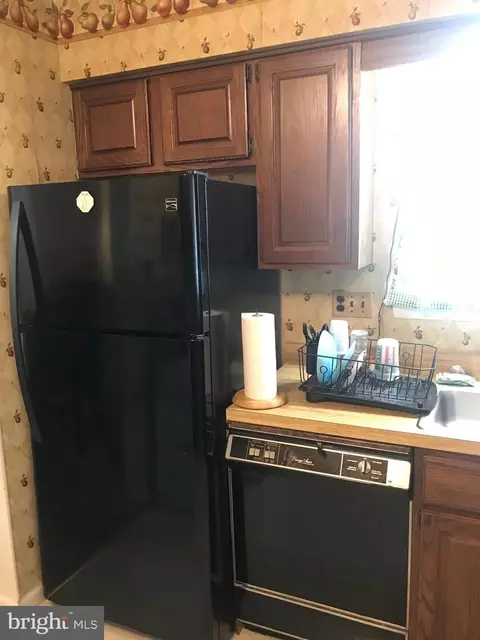 Kitchen - 8700 Craley Ct, Clinton, MD 20735 photo 2 of 5