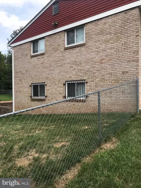 Exterior - 8700 Craley Ct, Clinton, MD 20735 photo 4 of 7