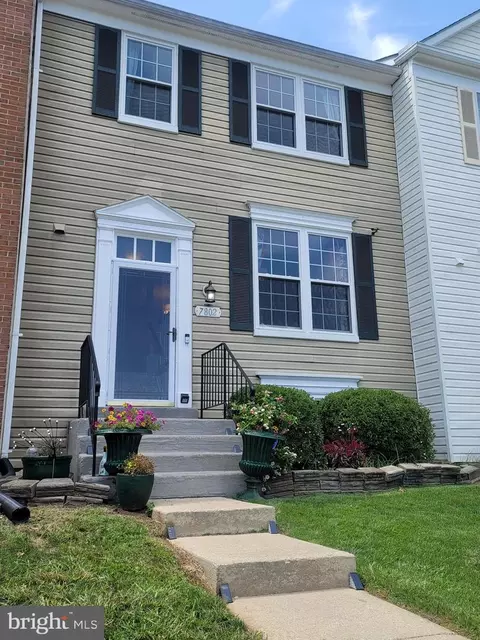7802 Somerset Ct, Greenbelt, MD 20770