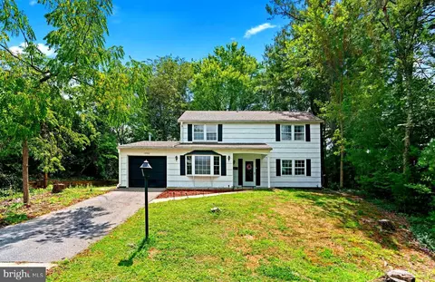 15703 Pinecroft Ln, Bowie, MD 20716