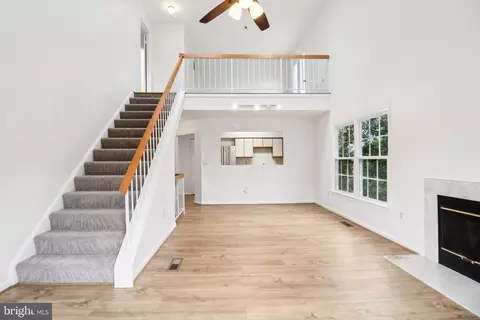 Living - 9313 Palmer Pl #34, Laurel, MD 20708 photo 9 of 12