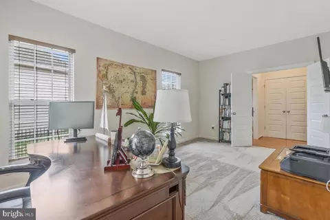 Entry Way - 6403 Oglethorpe Mill Dr, Brandywine, MD 20613 photo 5 of 12