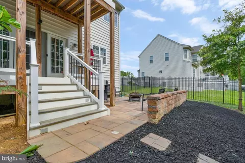 Exterior - 6403 Oglethorpe Mill Dr, Brandywine, MD 20613 photo 6 of 6